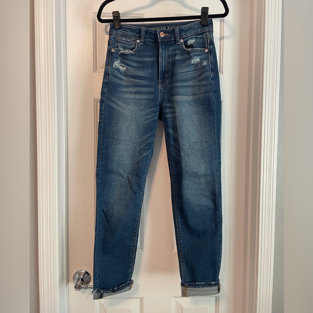 American Eagle Outfitters High Rise Mom Jeans